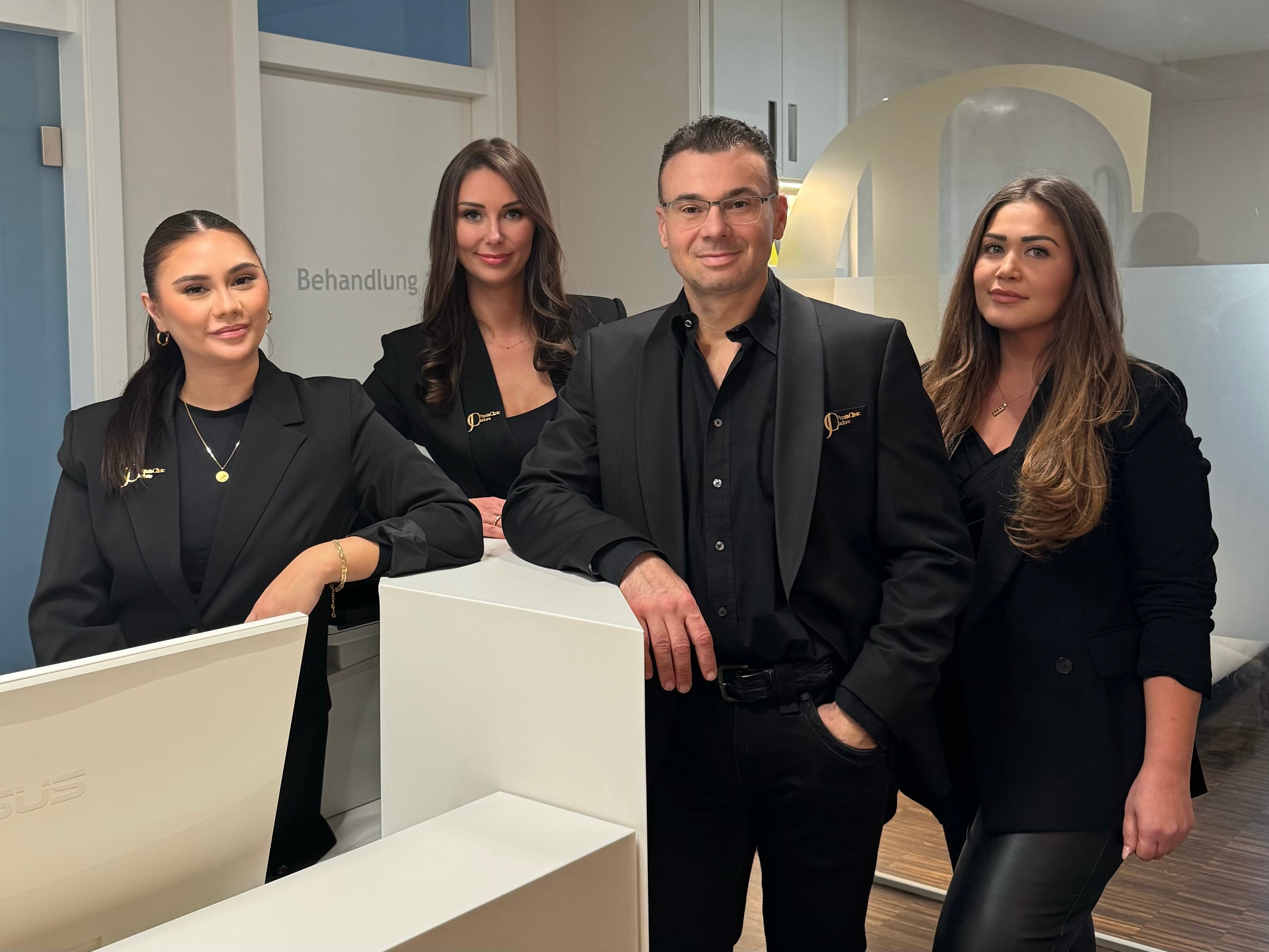 Das Team der Praxis Clinic Jadore